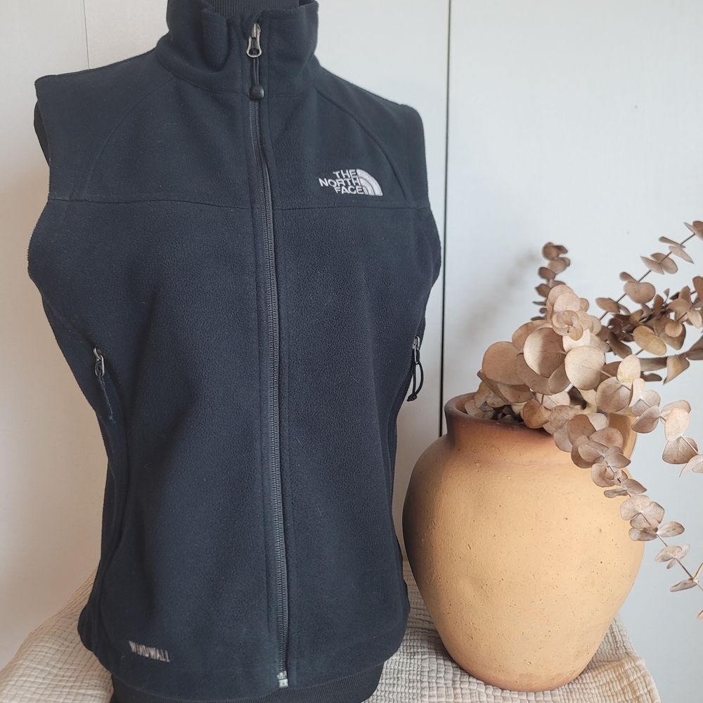The North Face Women's Black Fleece Vest - Lightweight Zip Front